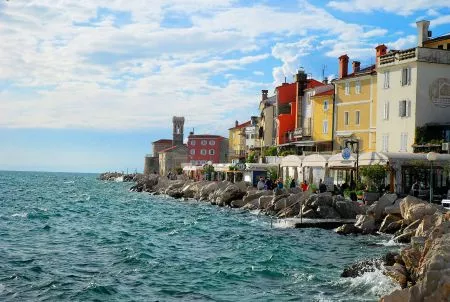 Uferpromenade von Piran, Adriaküste, Slowenien