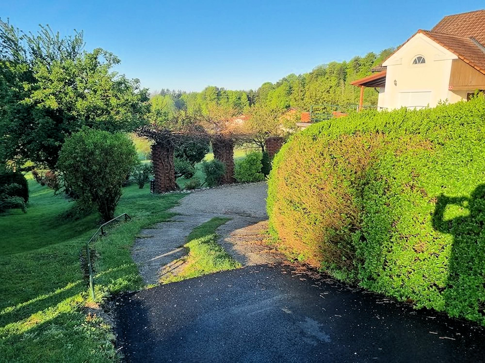 Die Auffahrt zur Garage